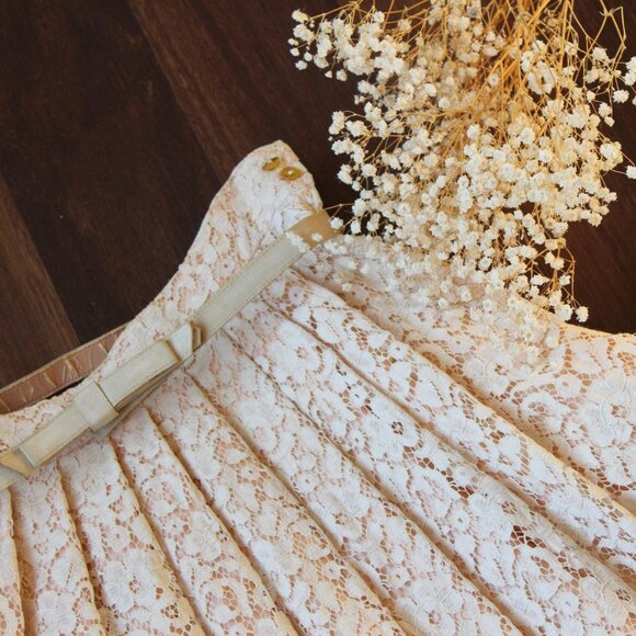 Vintage 1950s 1960s Skirt with Belt, Charm of Hollywood Pink and Ivory Lace - Picture 10 of 10